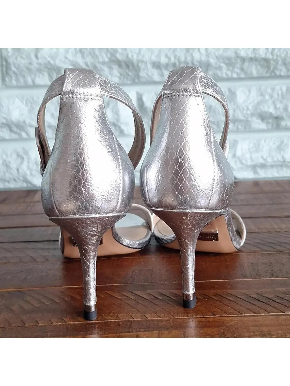 Nwot Michael Kors Silver Faux Reptile Skin Heel Size 7